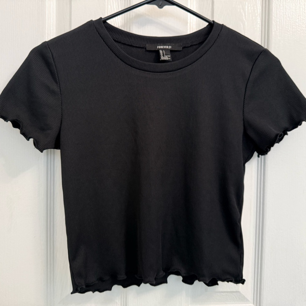 Forever 21 Black Short Sleeve Ribbed Crop Top